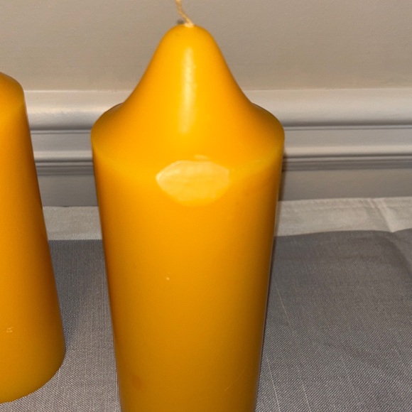 PartyLite Amber Dream Pillar Candles - Set of 2 - Picture 2 of 2
